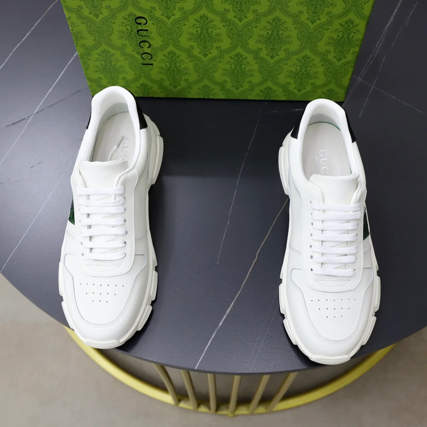 Ex-factory price: 540💰💰🙅‍♂️🙅‍♂️🙅‍♂️ Brand: GUCCI Standard code: 38-44 (45 customized) Grade: Same as the official website Material: Cowhide stitching Comfortable and breathable sheepskin lining Lightweight and wear-resistant sports outsole Style category: Men's fashionable casual shoes Running sports shoes Distinguished luxury brand elements Top luxury color: actual picture color